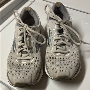 Women’s Brooks Ghost 13